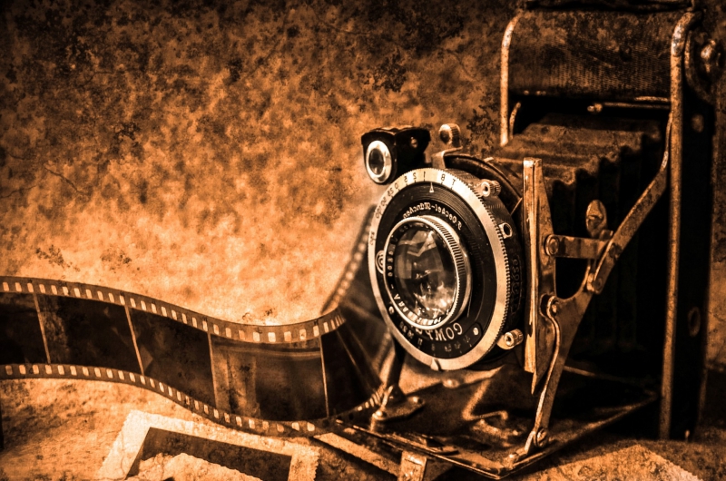 photographe-MEOUNES LES MONTRIEUX-min_light-wood-night-camera-photography-vintage-1245236-pxhere.com